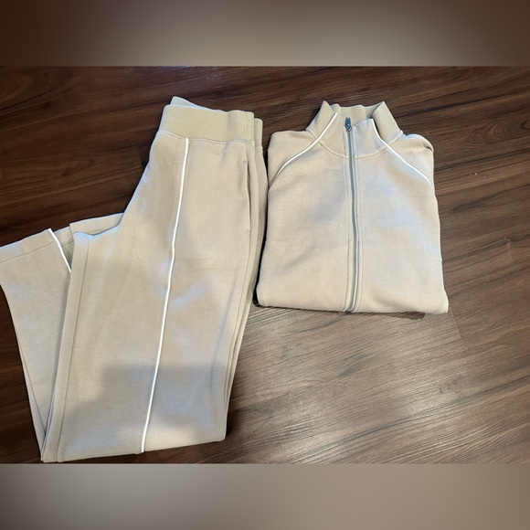 SET! Spanx Matching Set - Picture 2 of 10